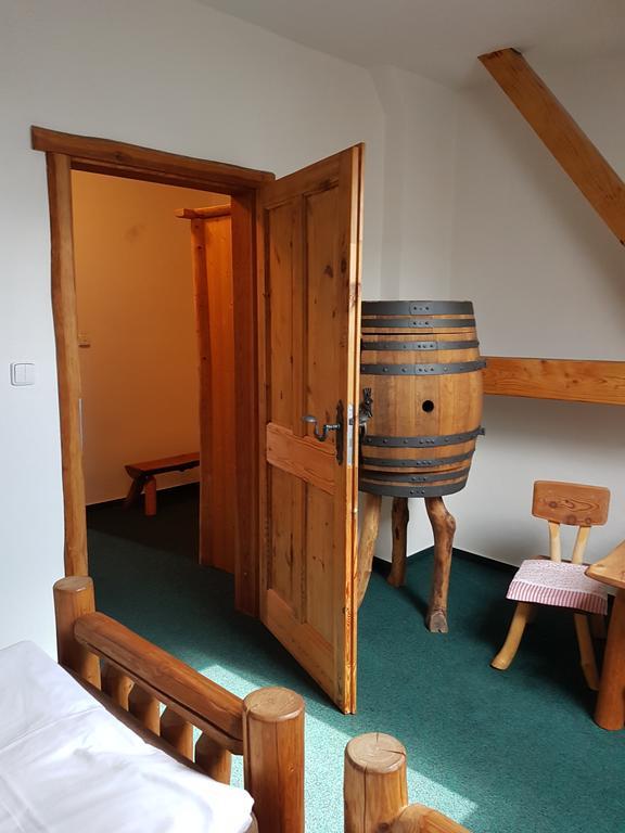 Osada Havranu Hotel Hnanice  Luaran gambar