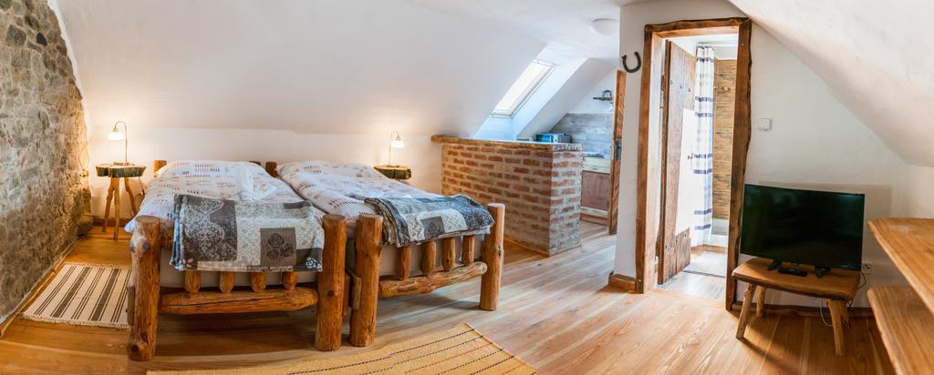 Osada Havranu Hotel Hnanice  Luaran gambar